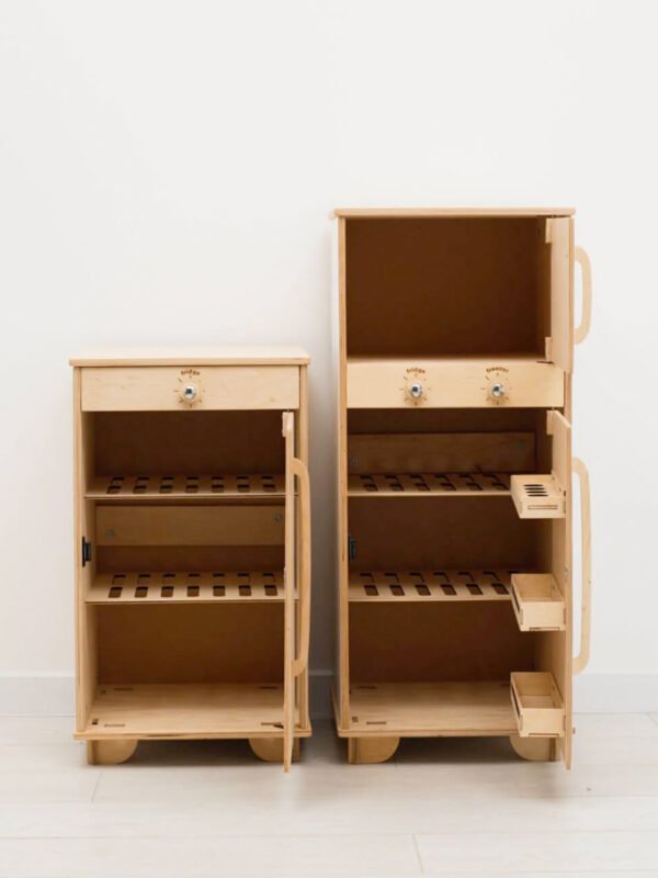 Houten speelgoedkoelkast