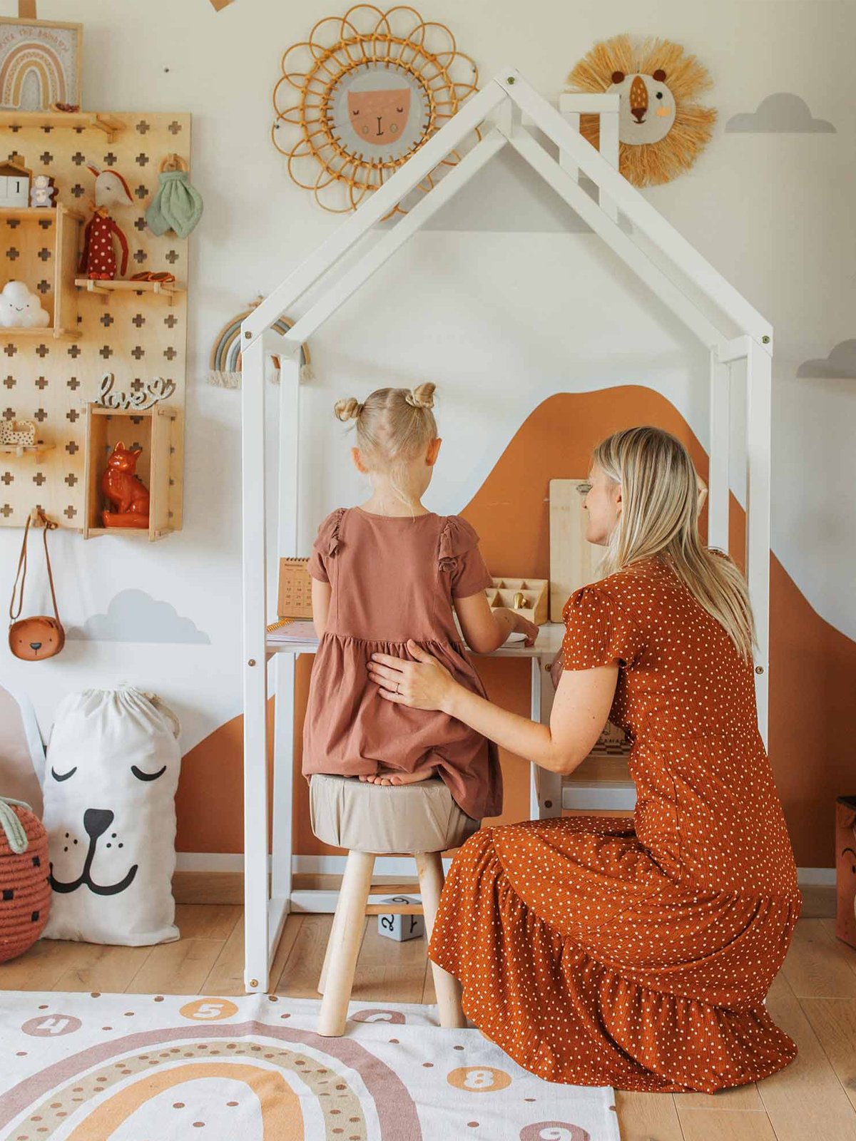 Houten Kinderbureau Huisvorm (Peuterbureau)